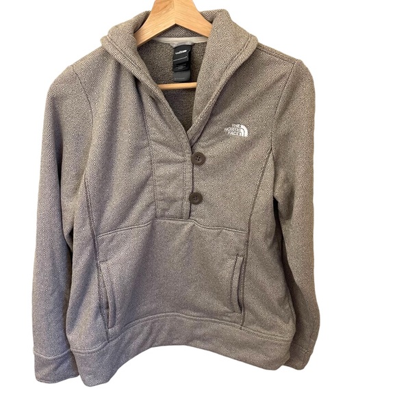The North Face Sweaters - North Face Gray Silver Soft Fleece Pullover Long Sleeve Top Size Medium